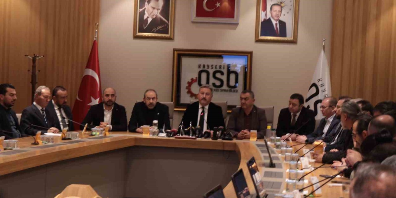 Kayserililer Dayanışmayı “deprem Koordinasyon Merkezi” İle Gösterdi