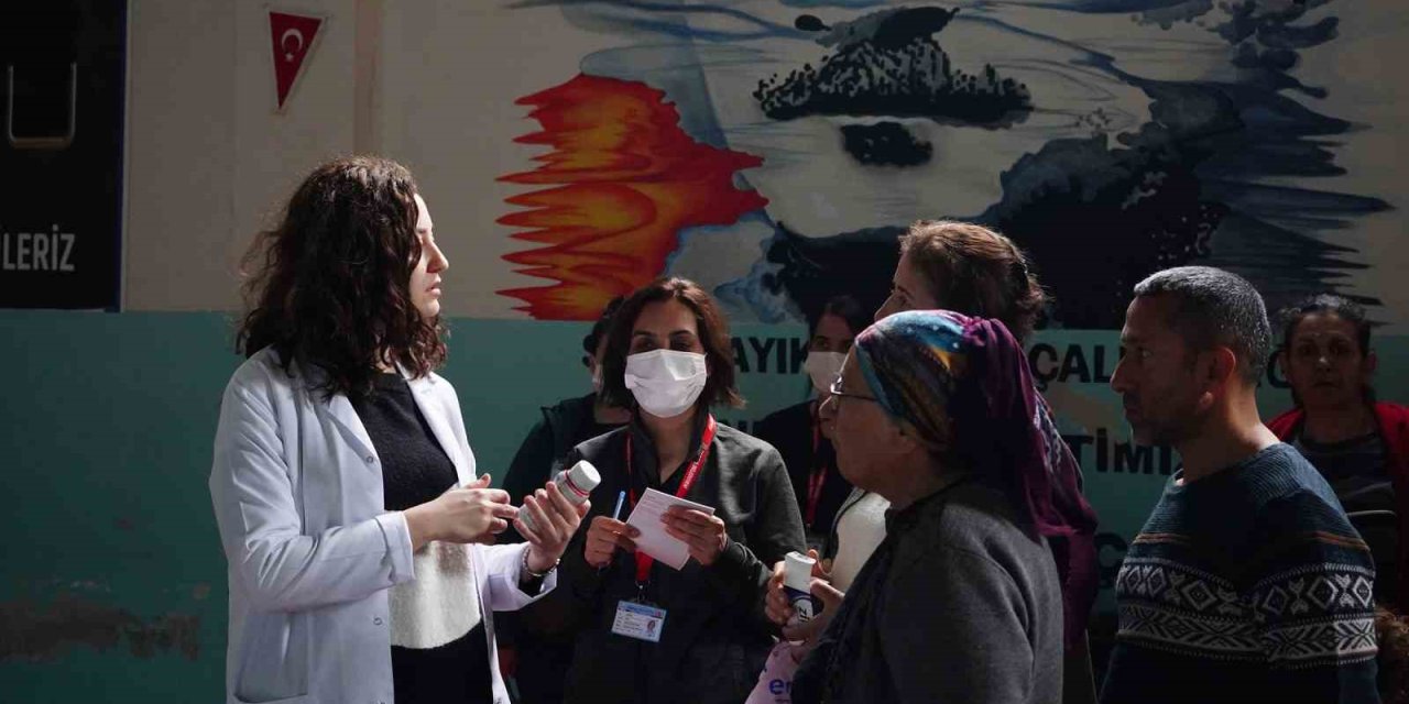 Tarsus’ta Depremden Etkilenen Aileler Sağlık Taramasından Geçti