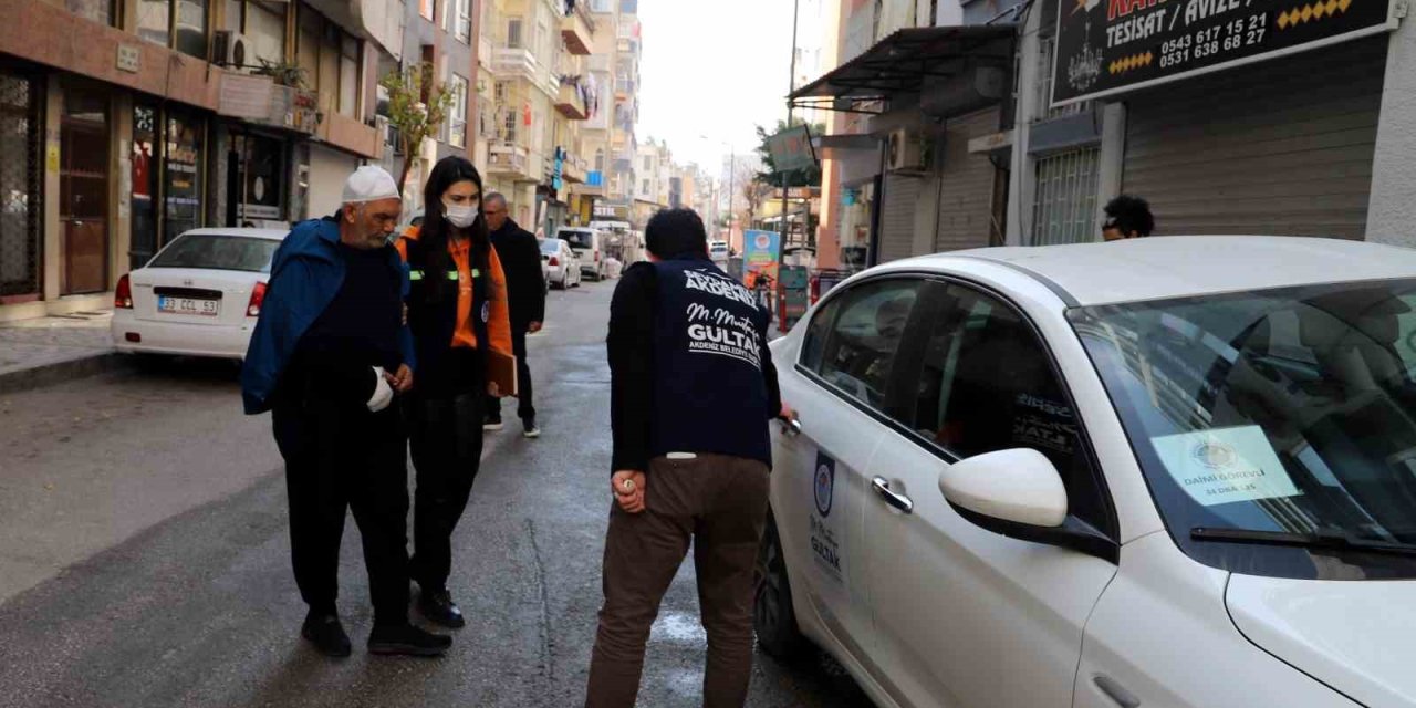 Akdeniz Belediyesi, Depremzedeleri Hastanelere Ulaştırıyor