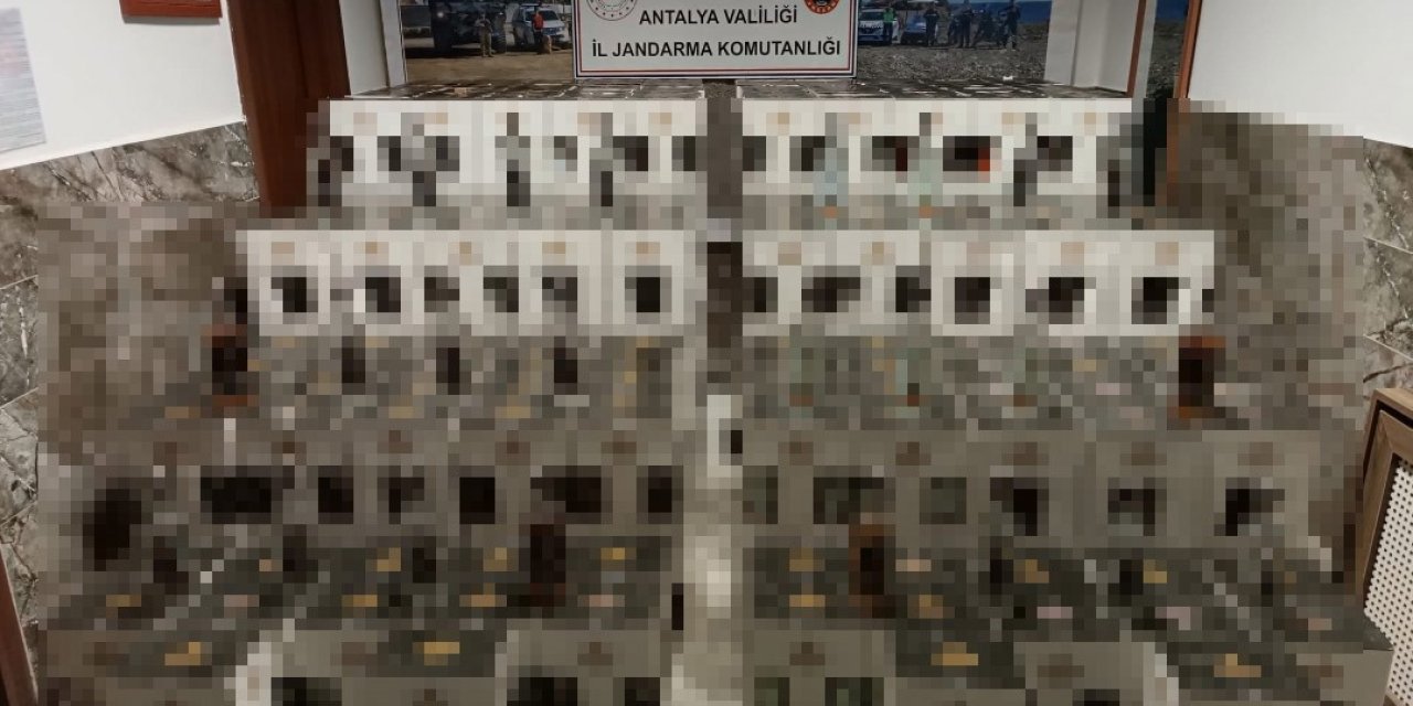 Antalya’da 3 Bin 48 Şişe Kaçak Alkol Ele Geçirildi