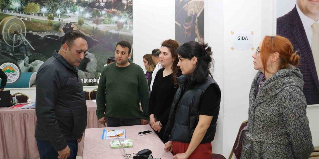 Başkan Yılmaz, Acil Destek Merkezinin Çalışmalarını İnceledi