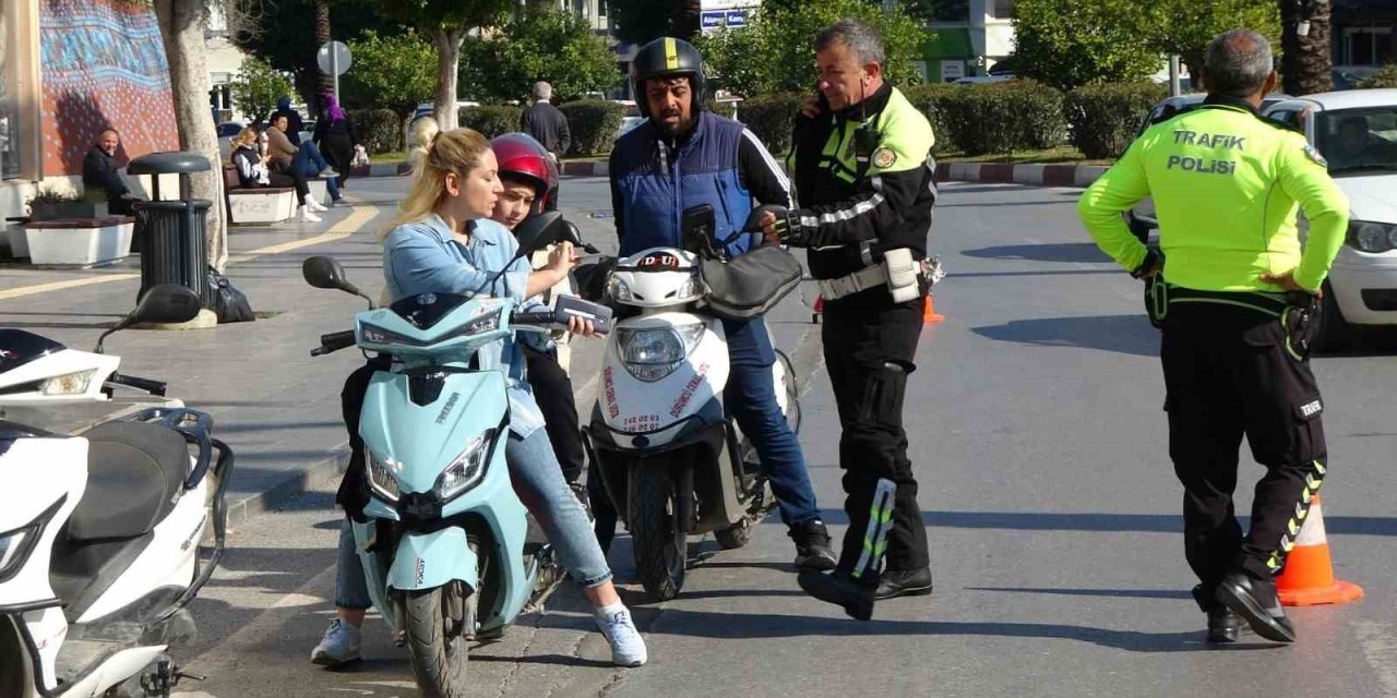 Manavgat’ta Denetlenen 300 Motosikletten 26’sına Ceza Uygulandı