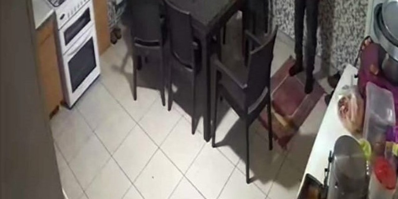 Namaz Kılarken Depreme Böyle Yakalandı