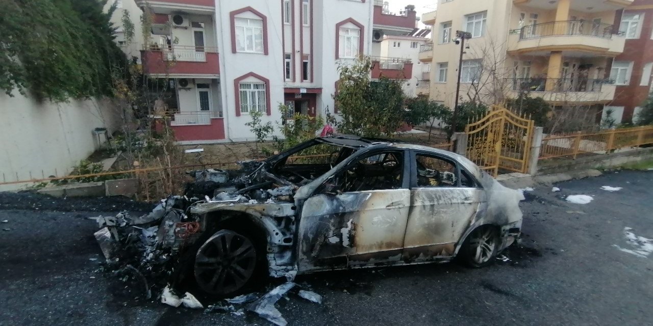 Lüks Otomobili Filmleri Aratmayacak Senaryo İle Yakan Şahıs Yakalandı