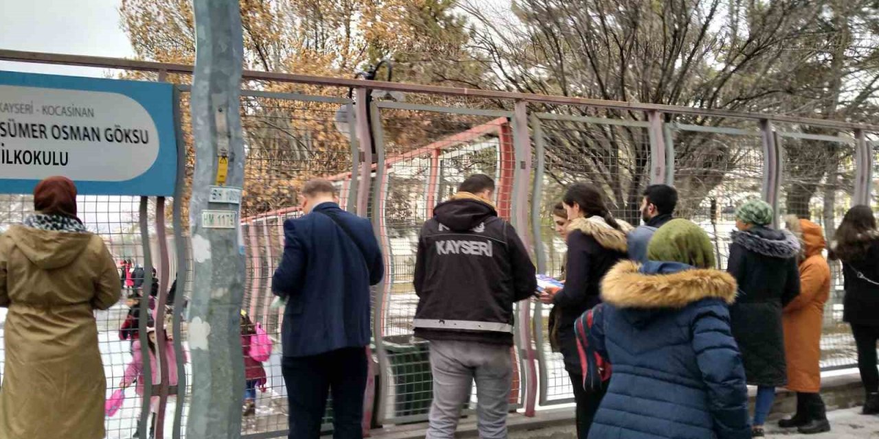 Narkotik Polisinden Okullarda Denetim