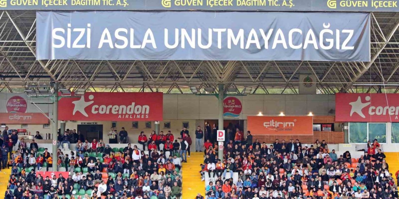 Corendon Alanyaspor - Galatasaray Maçında Duygu Dolu Anlar