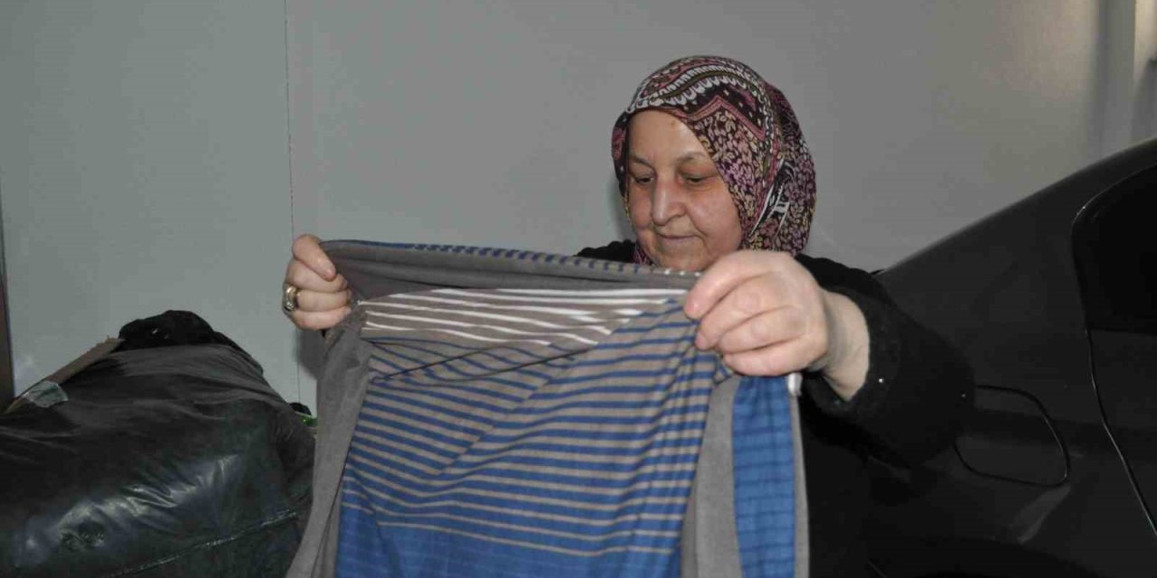 Depremzedelerin Yaralarını El Birliğiyle Sarıyorlar