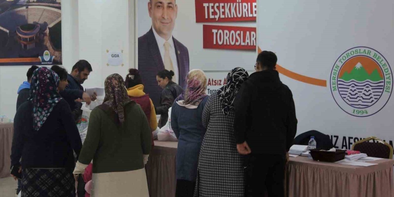 Toroslar Belediyesi Tüm Ekipleriyle Depremzedelerin Yanında
