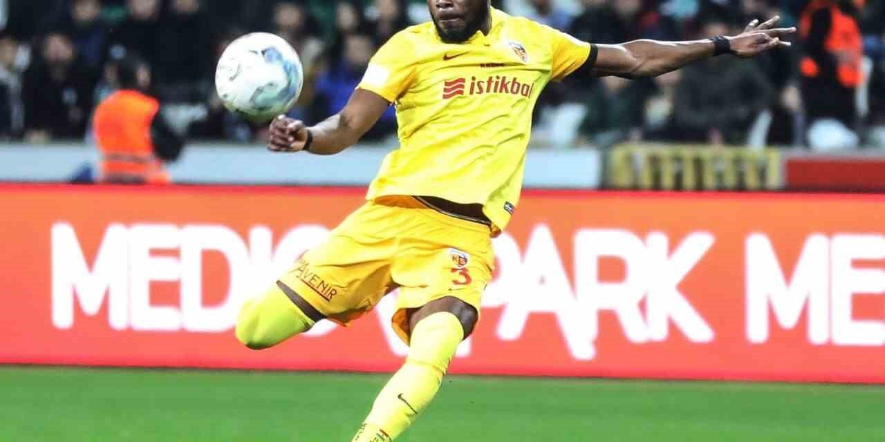 Joseph Attamah Sahalara Döndü