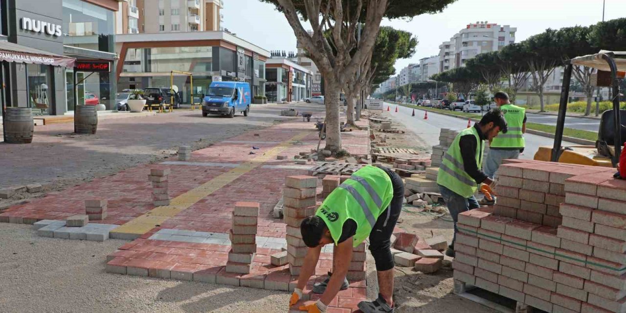 Termesos Bulvarı Kaldırımı Yenileniyor