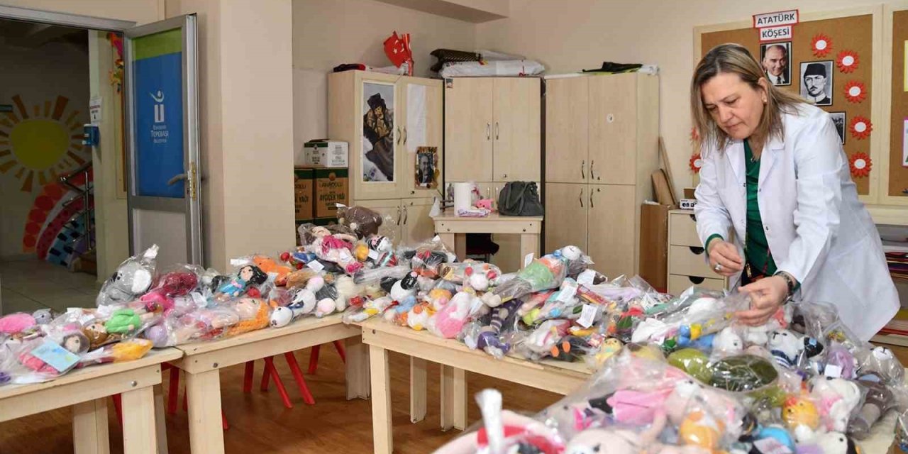 Belde Evi Kursiyerlerden Çocuklara Oyuncak Desteği