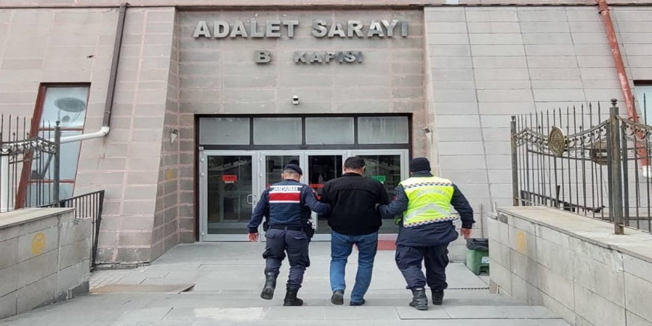 Hapis Cezası Bulunan Firari Şüpheli Jandarma Ekiplerince Yakalandı