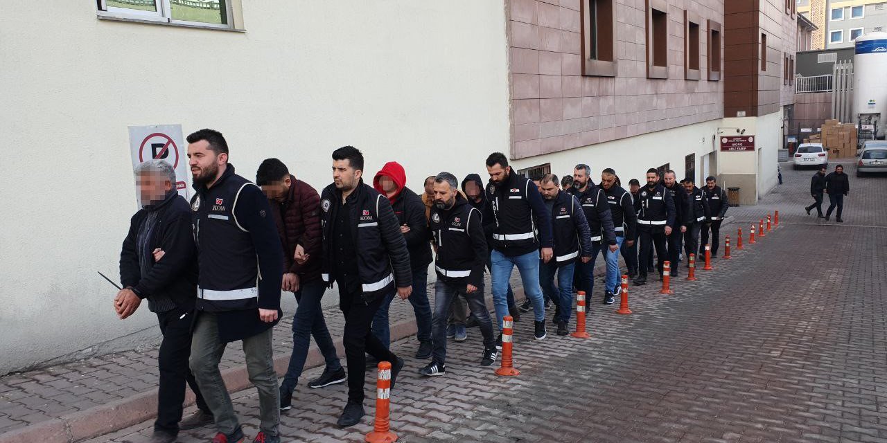 Eş Zamanlı ‘kaçakçılık’ Operasyonunda 11 Kişi Adliyede