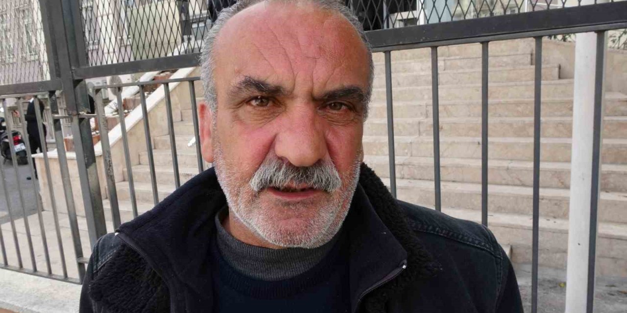 Kız Öğrenciler, 14 Yaşındaki Kızı Saçlarından Tutup Dövdü