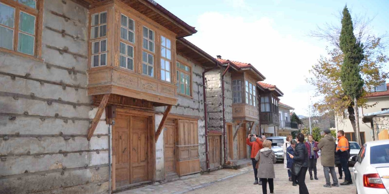 ’düğmeli Evleri’yle Öne Çıkan Ormana’da Çevre Düzenlemesinin İkinci Etabı Tamamlandı