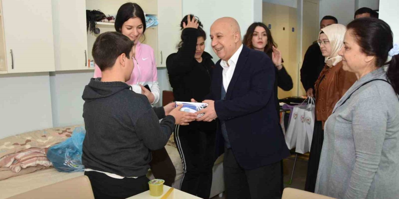 Mersin Polisi, Depremzedelerin Yanında