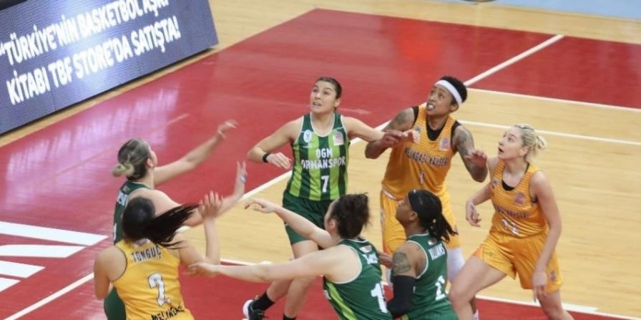 Fenerbahçe Taraftarı Salondaki Maça Da Alınmayacak