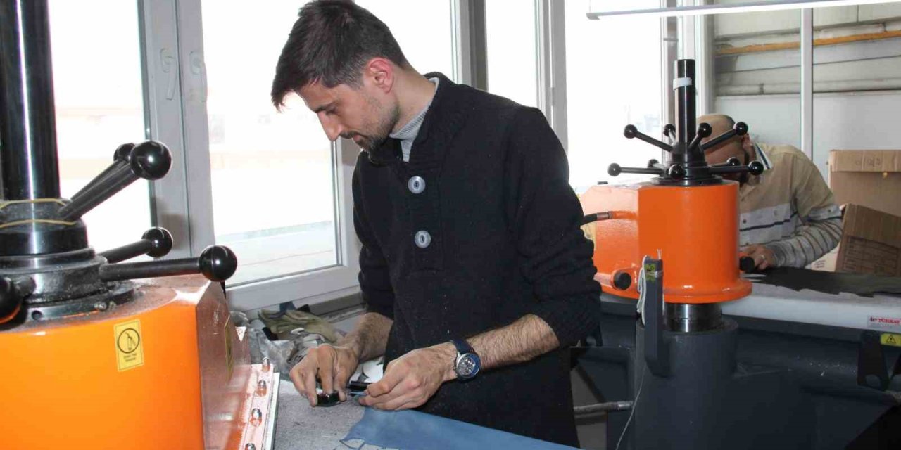 Depremzede Meslektaşlarına Kucak Açtılar