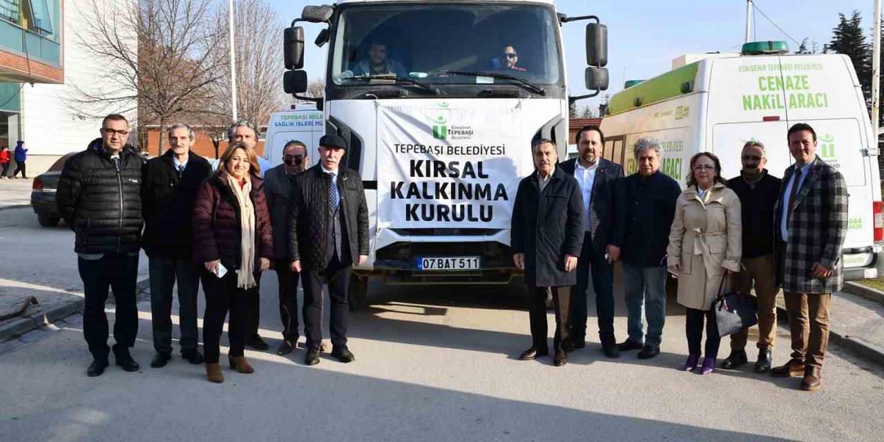 Depremden Etkilenen Üreticiler İçin Bağışlanan Yemler Eskişehir’den Yola Çıktı
