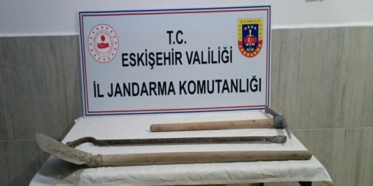 Kaçak Kazı Yapan 2 Kişi Suçüstü Yakalandı