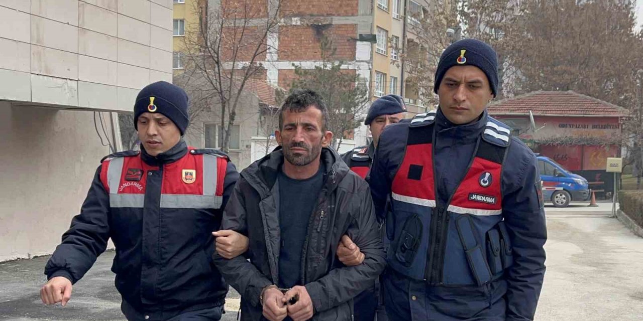 Ekiplerden Kaçan Ve Polis Memurunu Yaraladıktan Sonra Yakalanan Şüpheli Tutuklandı