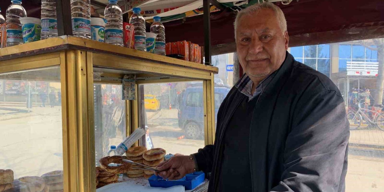 Engelli Simitçinin Kulağı Valilikten Gelecek Güzel Haberde