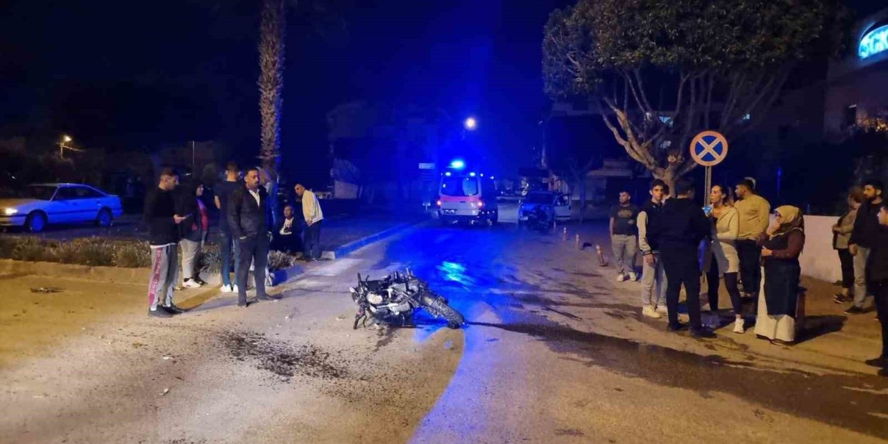 Manavgat’ta Otomobille Motosiklet Çarpıştı: 1 Yaralı