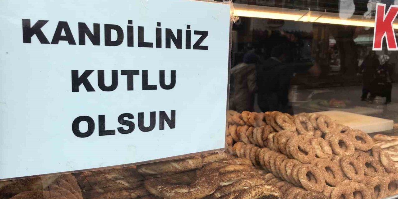 Geleneksel Kandil Simidi Tezgahlara Bereket Getiriyor