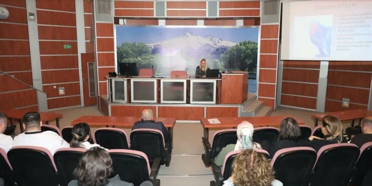 Büyükşehir’den "deprem Psikolojisi Ve Kaygı" Konulu Eğitim Semineri