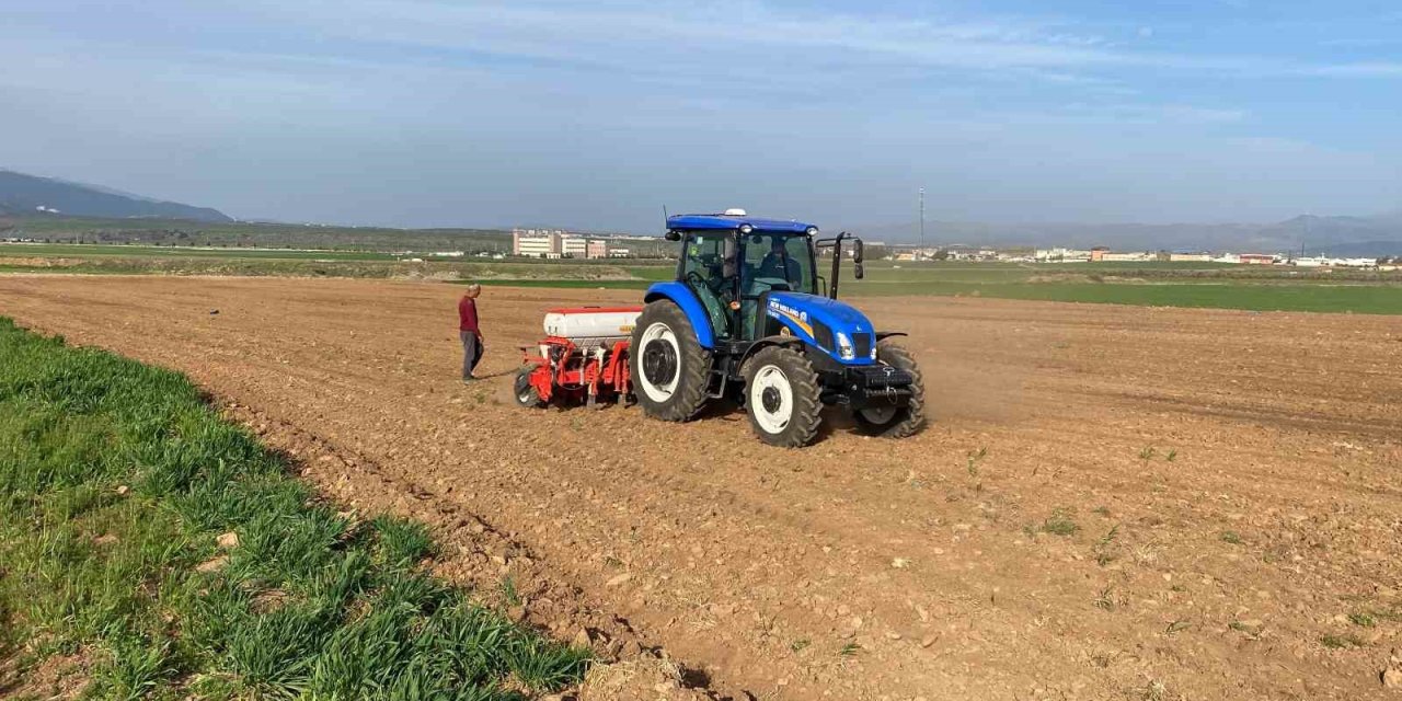 Antalya Büyükşehir Belediyesi Gaziantepli Üreticilerin Yanında