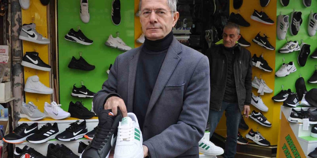 Bot Stokları Elinde Kalan Esnafın Son Umudu Spor Ayakkabılar Oldu