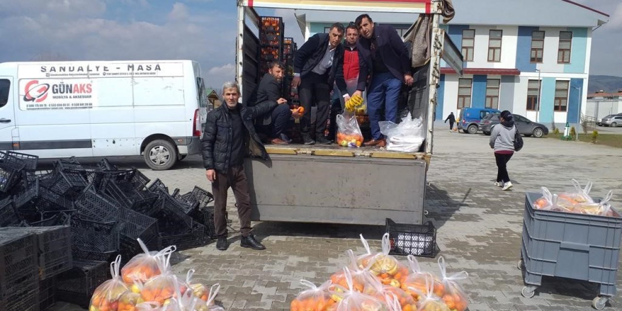 Eskişehir’e Gelen Depremzedeler İçin 6 Ton Meyve Yardımı