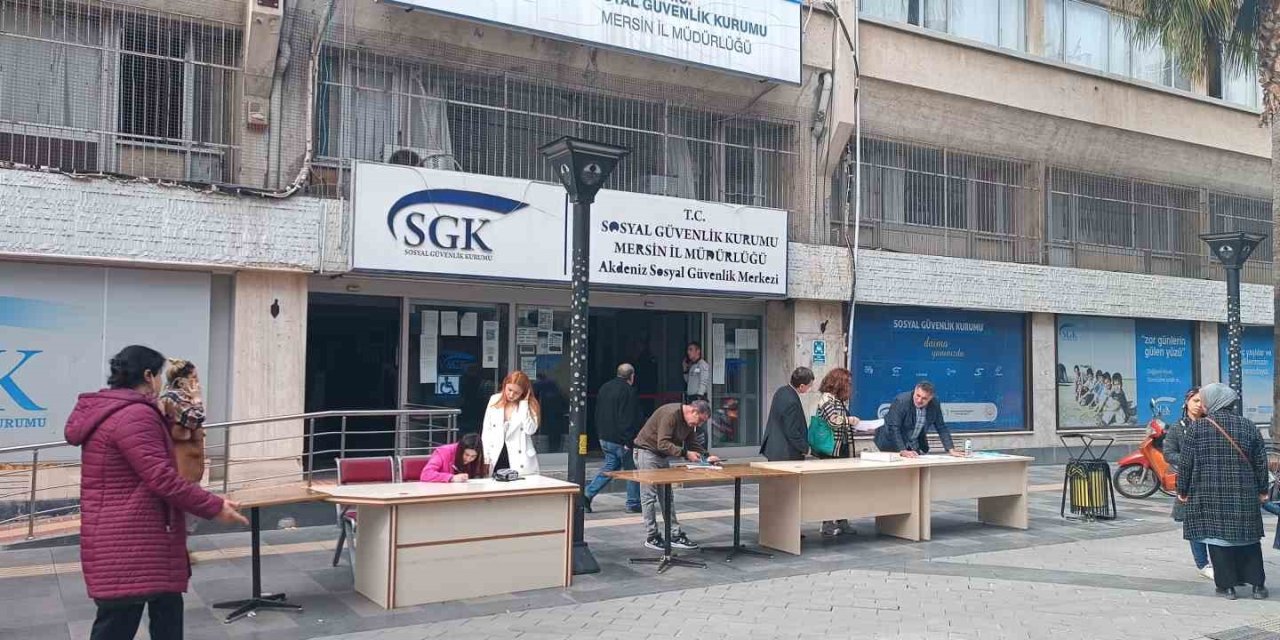 E-devlet, Sgk Önlerindeki Eyt Kuyruğunu Azalttı