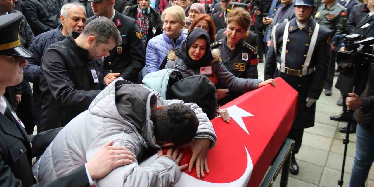 Şehit Albay Adalıoğlu Gözyaşlarıyla Son Yolculuğuna Uğurlandı