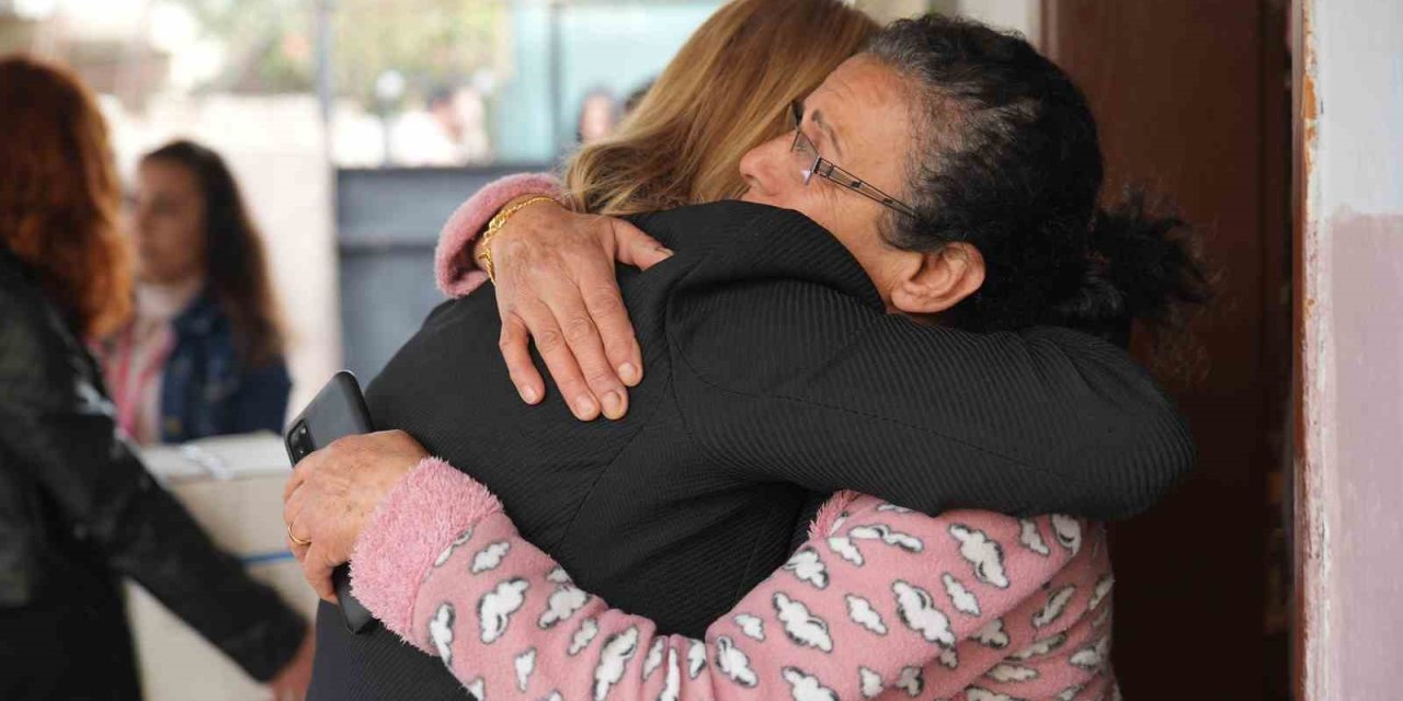 Tarsus’ta Depremzede Kadınlar Unutulmadı