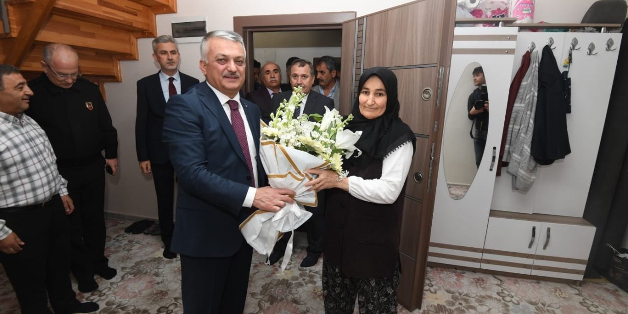 Vali Yazıcı, Dünya Kadınlar Günü’nde Şehit Annelerini Unutmadı