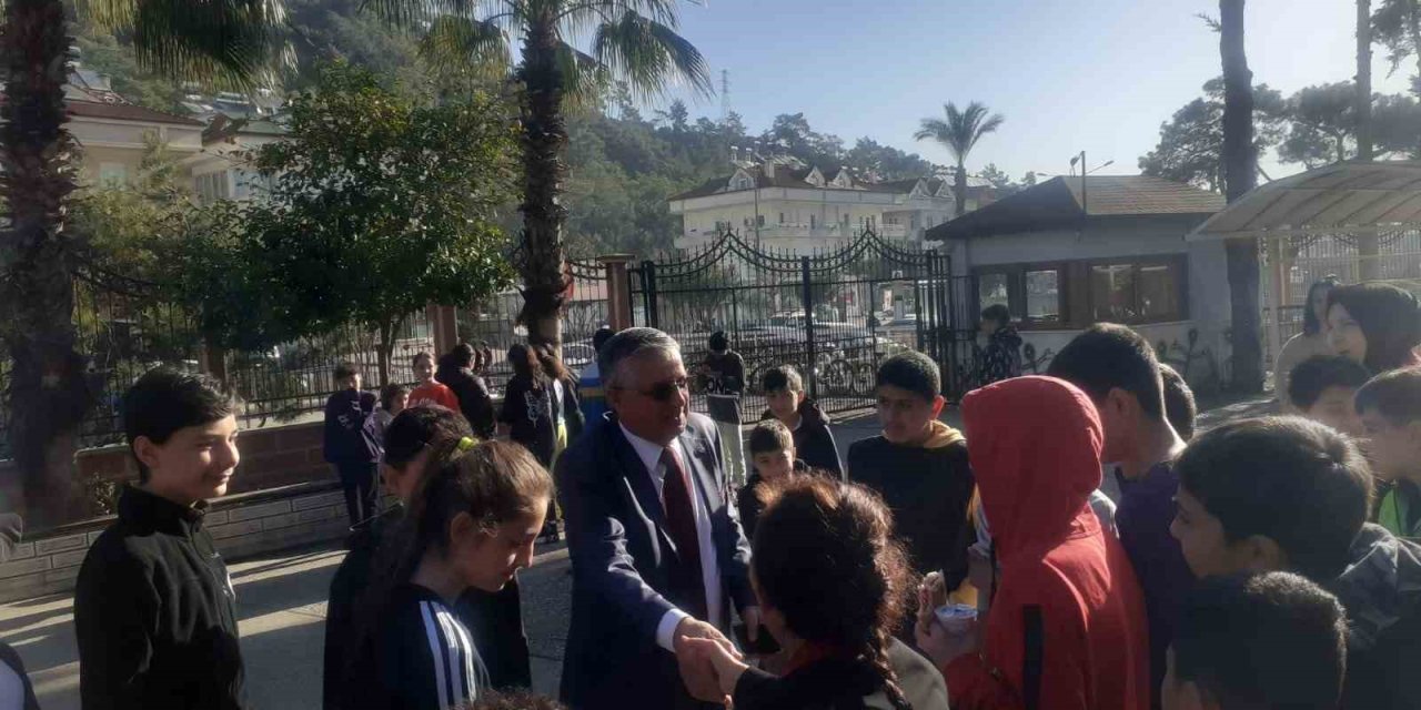 Başkan Topaloğlu Öğrencilerle Bir Araya Geldi