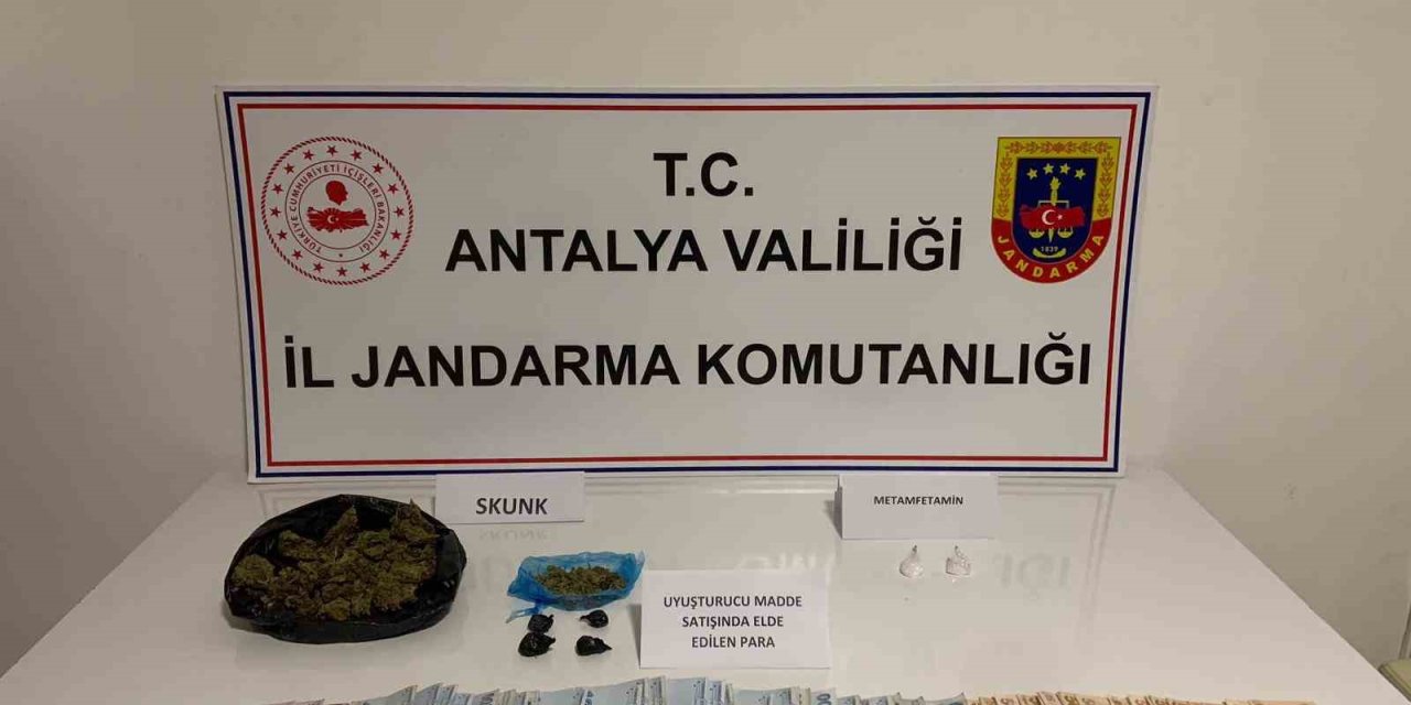 Alanya’da Jandarmadan Uyuşturucu Operasyonu: 3 Gözaltı