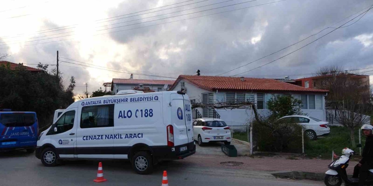 Polonyalı Gelin Evinde Ölü Bulundu