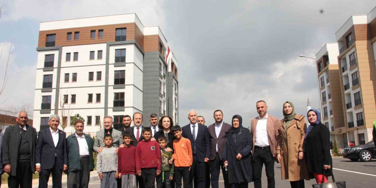 Mersin’deki Toki Konutlarında Hak Sahipleri Evlerine Kavuştu