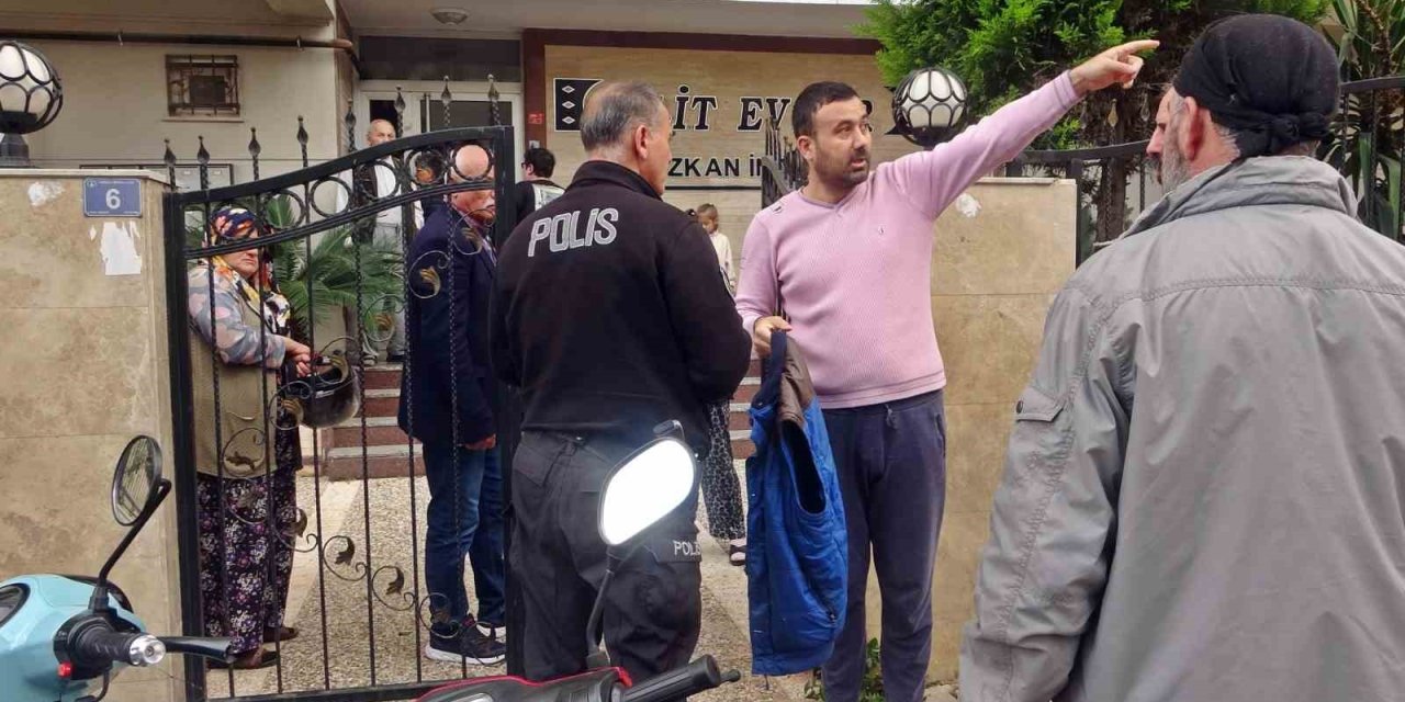 Apartmanın Whatsapp Grubu, Hırsızın 2 Saatlik Planını Alt Üst Etti