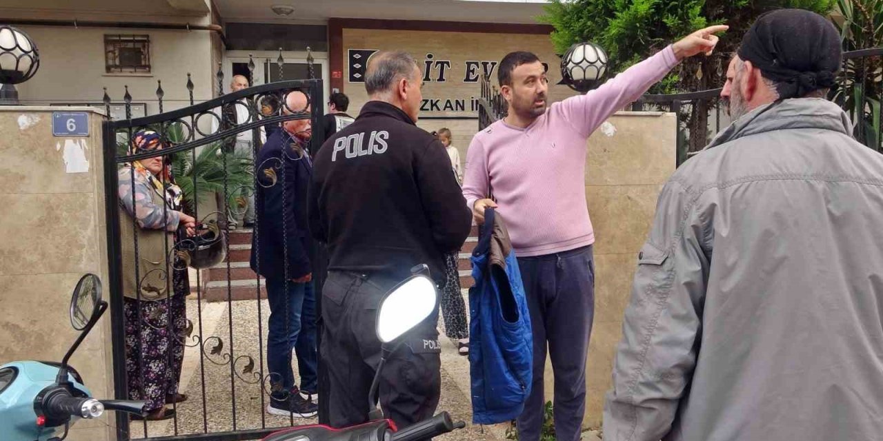 Girdiği Apartmanın ‘whatsapp’ Grubuyla Planları Alt Üst Olan Hırsız ‘jet’ Hızıyla Yakalandı