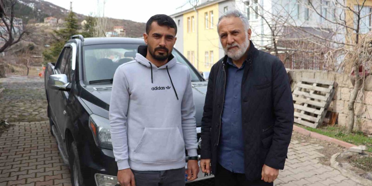Aracını Tamir Etmek İçin Depremzedenin 12 Bin Tl’sini Alan Şahıs, Ortadan Kayboldu