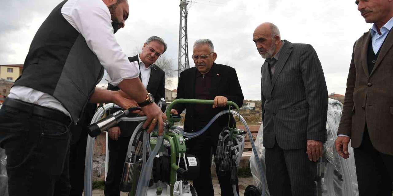 Başkan Büyükkılıç, Büyükşehir’in Desteklediği Süt Sağma Makinesi Dağıtım Töreni’ne Katıldı