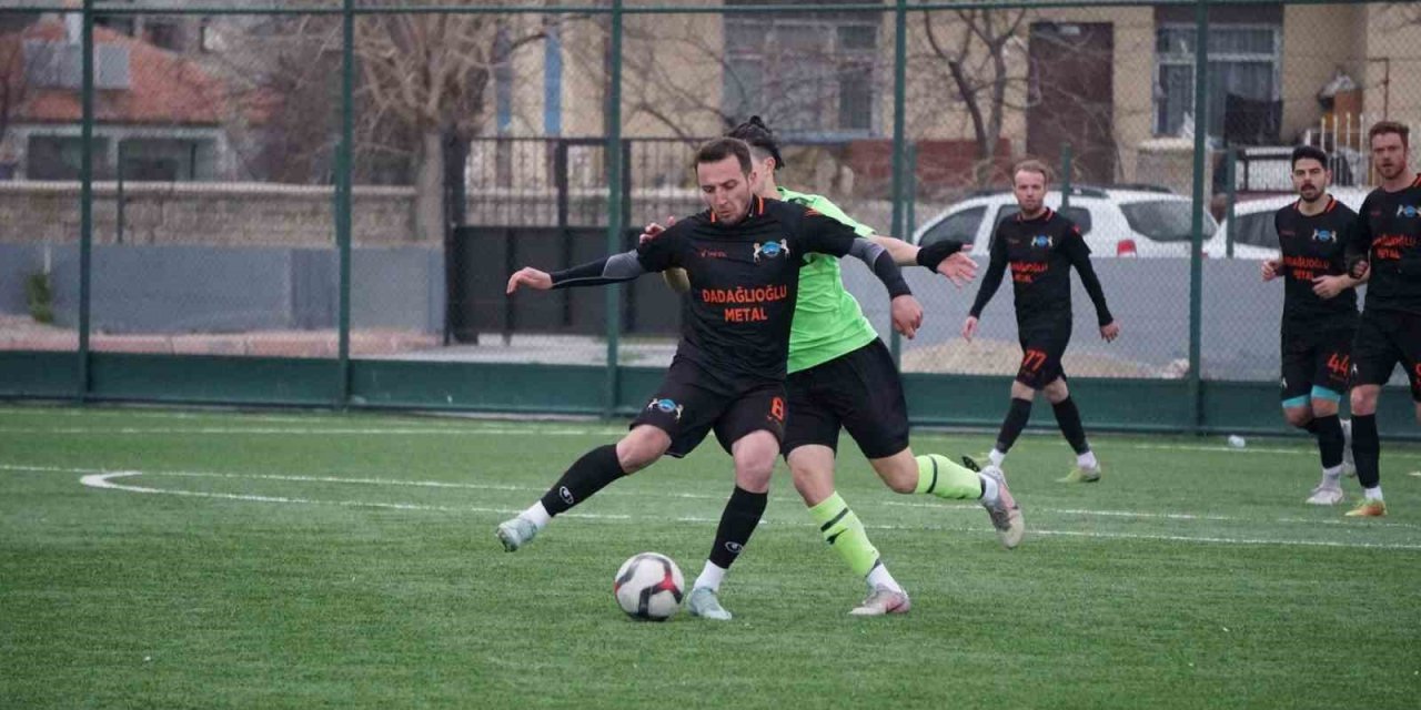 Kayseri Süper Amatör Küme: Erciyes Esen Makine Fk: 3 - Özvatan Gençlikspor: 0