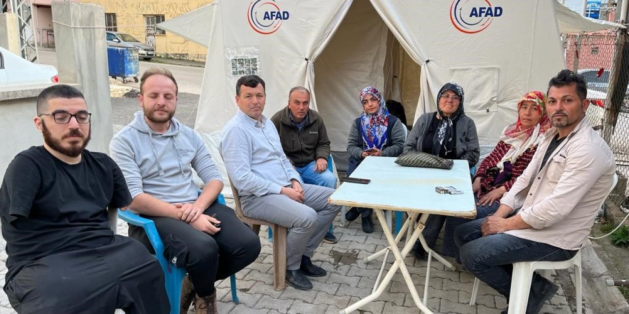 Şehit Annesi, Kızı Ve Torununu Depremde Kaybetti