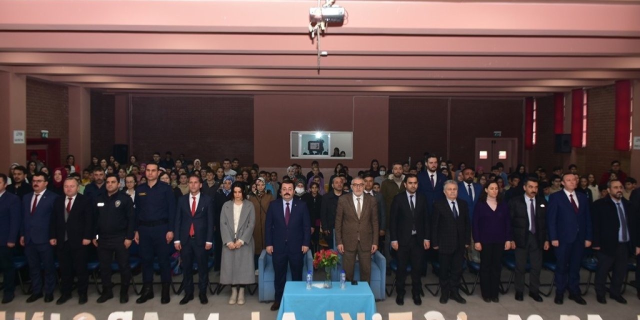 Mehmet Akif İnönü’de De Anıldı