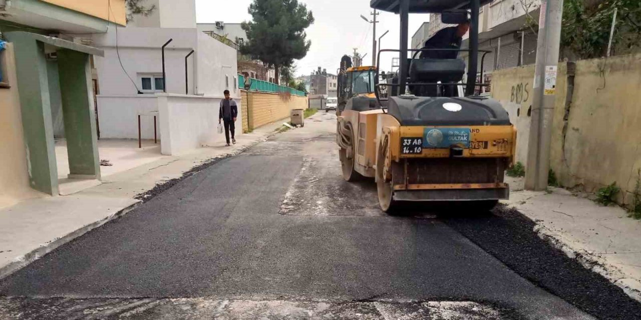 Akdeniz’de Yol Çalışmaları Sürüyor