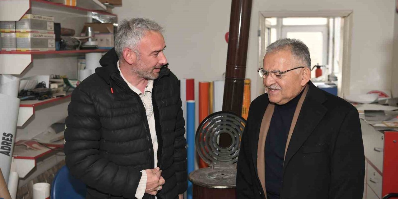 Başkan Büyükkılıç, Tomarza’da Esnaf Ve Vatandaşla Buluştu