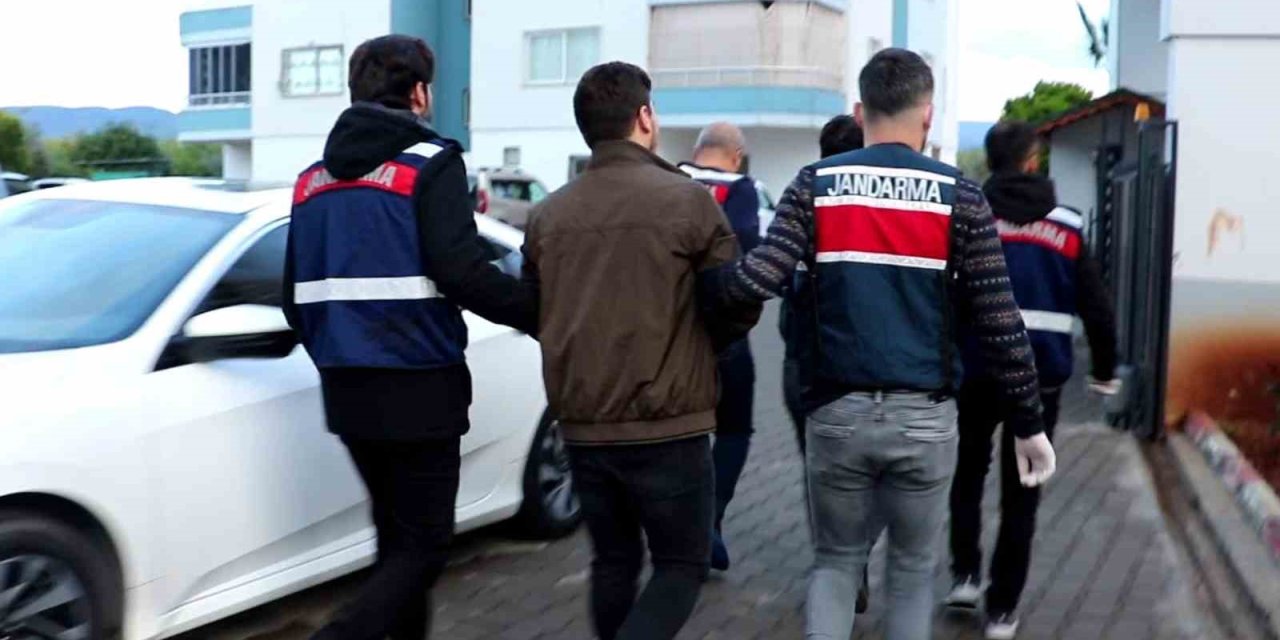 Mersin Merkezli 4 İlde Deaş Operasyonu: 5 Gözaltı